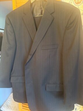 Men's Dark Navy Pinstripe Single-Breasted Suit Jacket